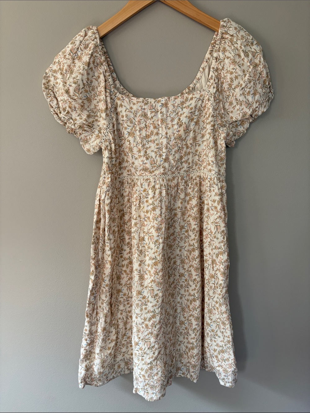 American Eagle Floral Puff Sleeve Mini Dress Size XS Prairie Peasant Boho Cream